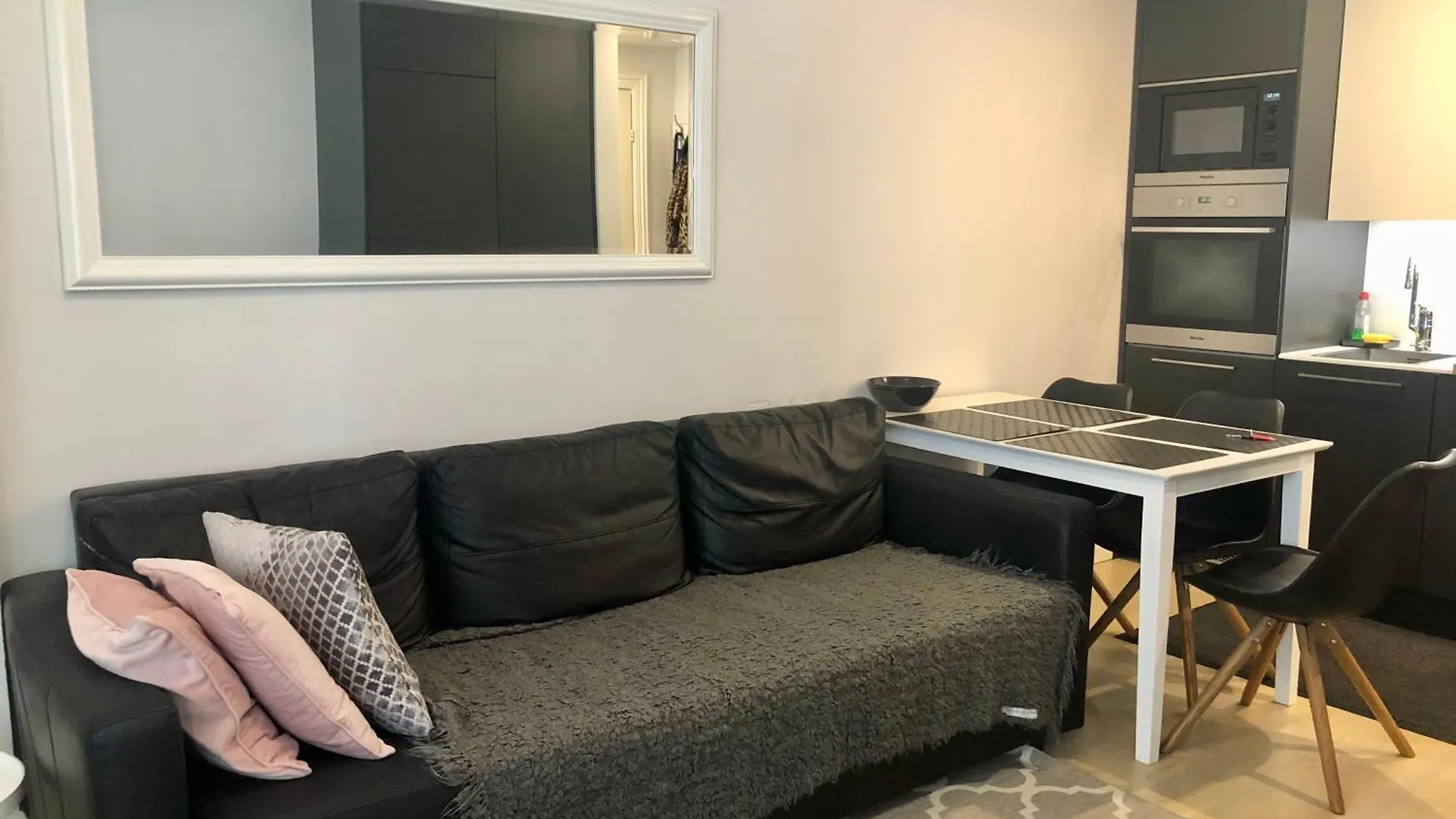 Scandinavian Home In Heard City Helsinki Finland